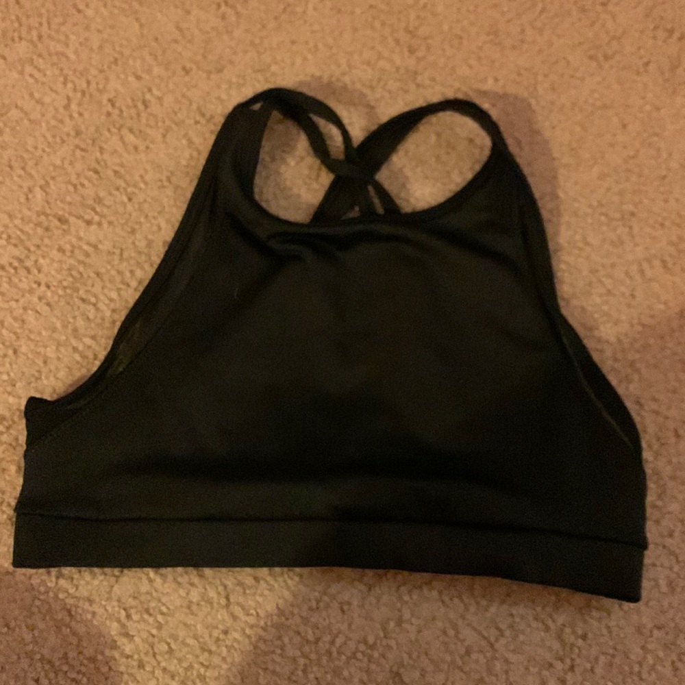 High neck sports bra